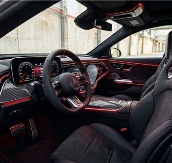 
								Mercedes-Benz E63 full									
